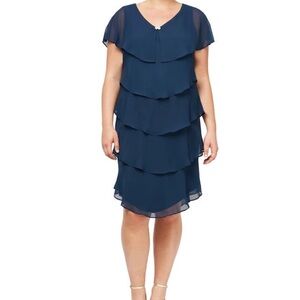 SLNY Pebble Georgette Tiered Dress in Navy 20W